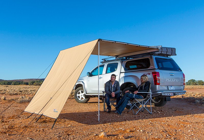 2500 MM AWNING WIND BREAK -FRONT